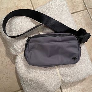 BRAND NEW NEVER USED LULULEMON EVERYWHERE BELT BAG